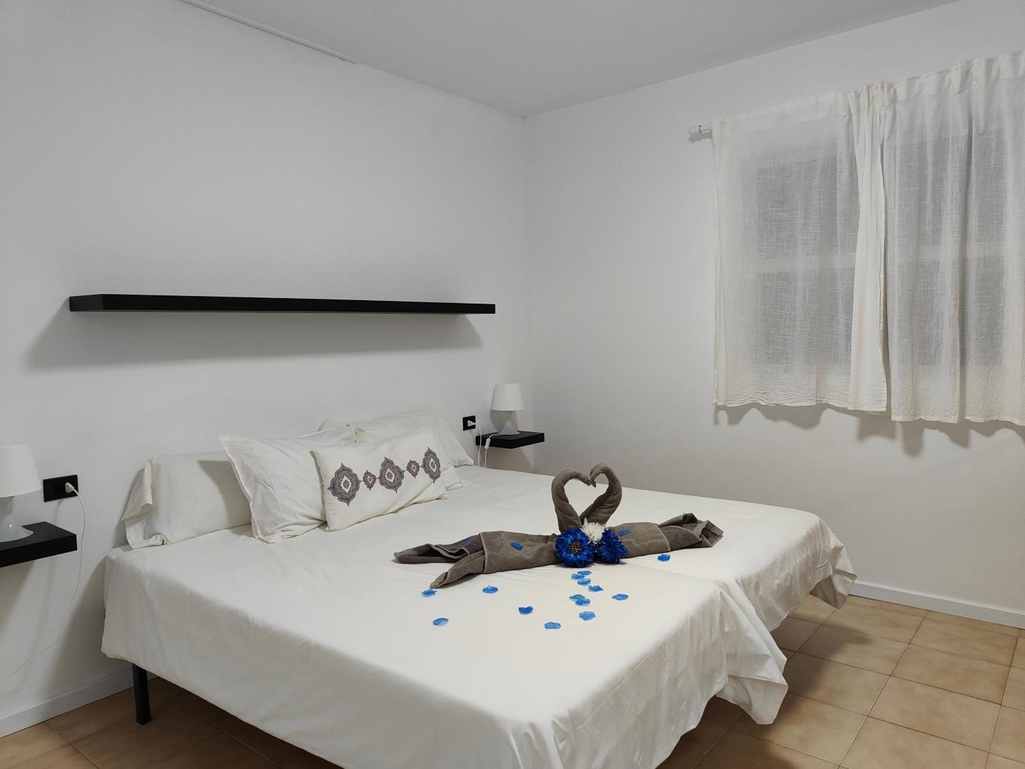 Apartamentos Tamaragua Brena Baja Ngoại thất bức ảnh